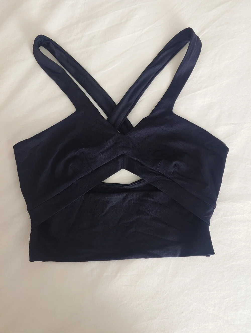 NWOT Black ALO Yoga Cut-Out Crop Top Sports Bra S Cropped Gym Airbrush Halter